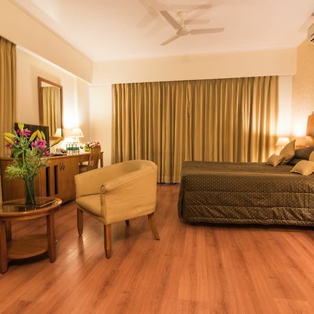 Sai Vishram Business Hotel Kammasandra Exterior photo